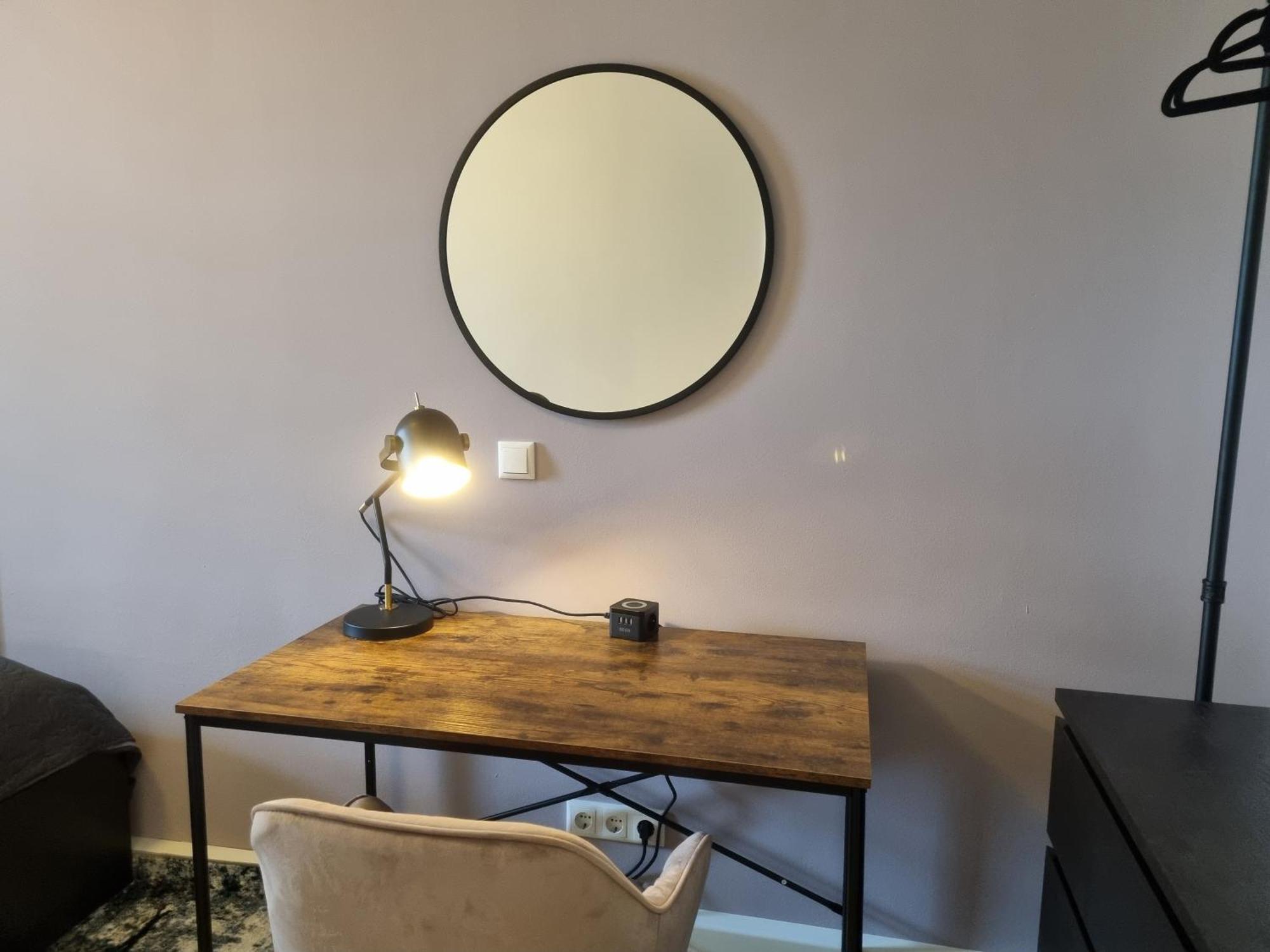 Maremar - Style-Loft Am Ferberturm - 2 Schlafzimmer - Luxus Boxspringbett - Arbeitsplaetze - Highspeed Wlan Gera Luaran gambar