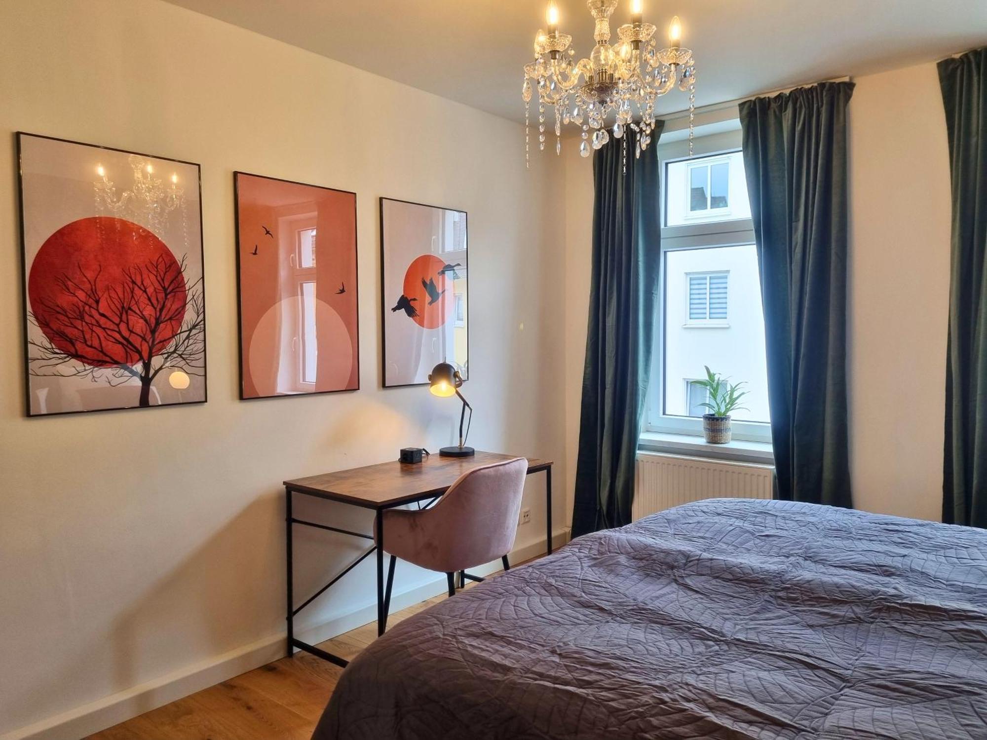 Maremar - Style-Loft Am Ferberturm - 2 Schlafzimmer - Luxus Boxspringbett - Arbeitsplaetze - Highspeed Wlan Gera Luaran gambar
